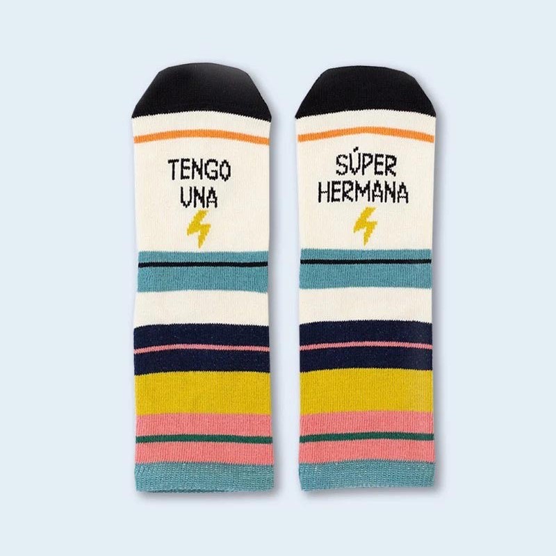 Mini Calcetines Tengo una Super Hermana UO Mini Calcetines Tengo una Super Hermana UO