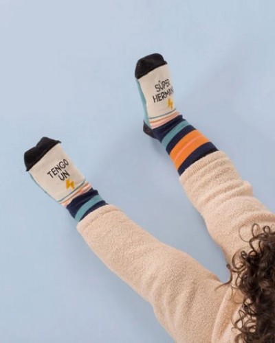 Mini Calcetines Tengo un Super Hermano UO Mini Calcetines Tengo un Super Hermano UO