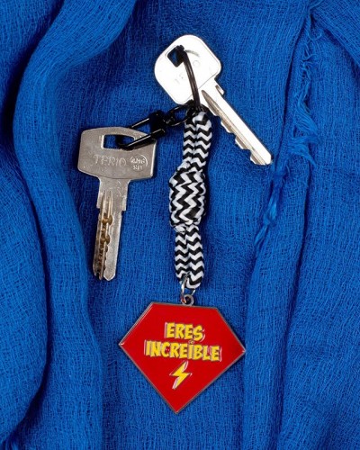 Llavero No Necesitas Capa Eres ...UO